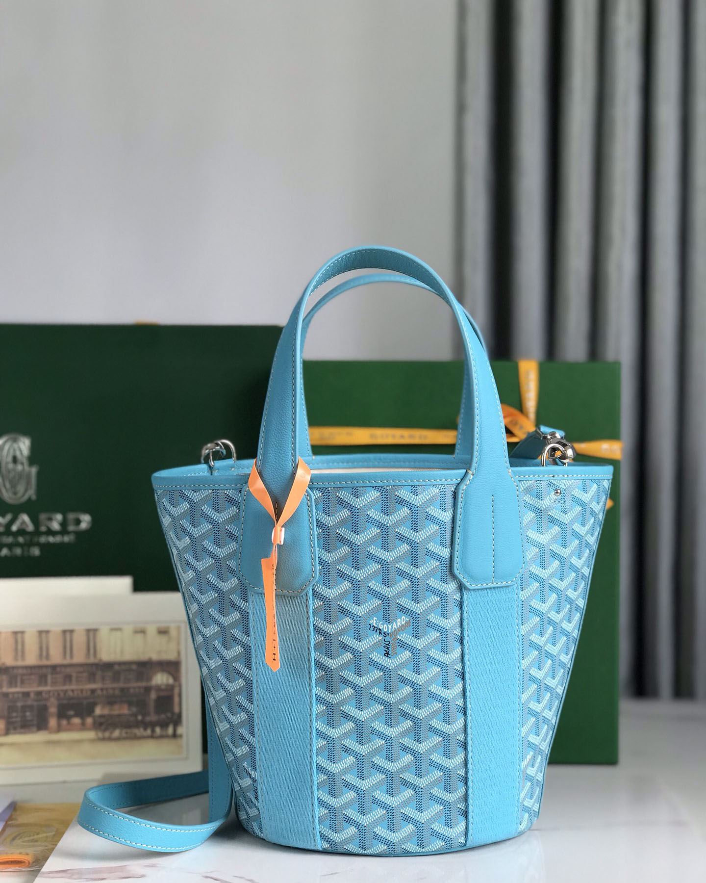 Go*ard bucket bags